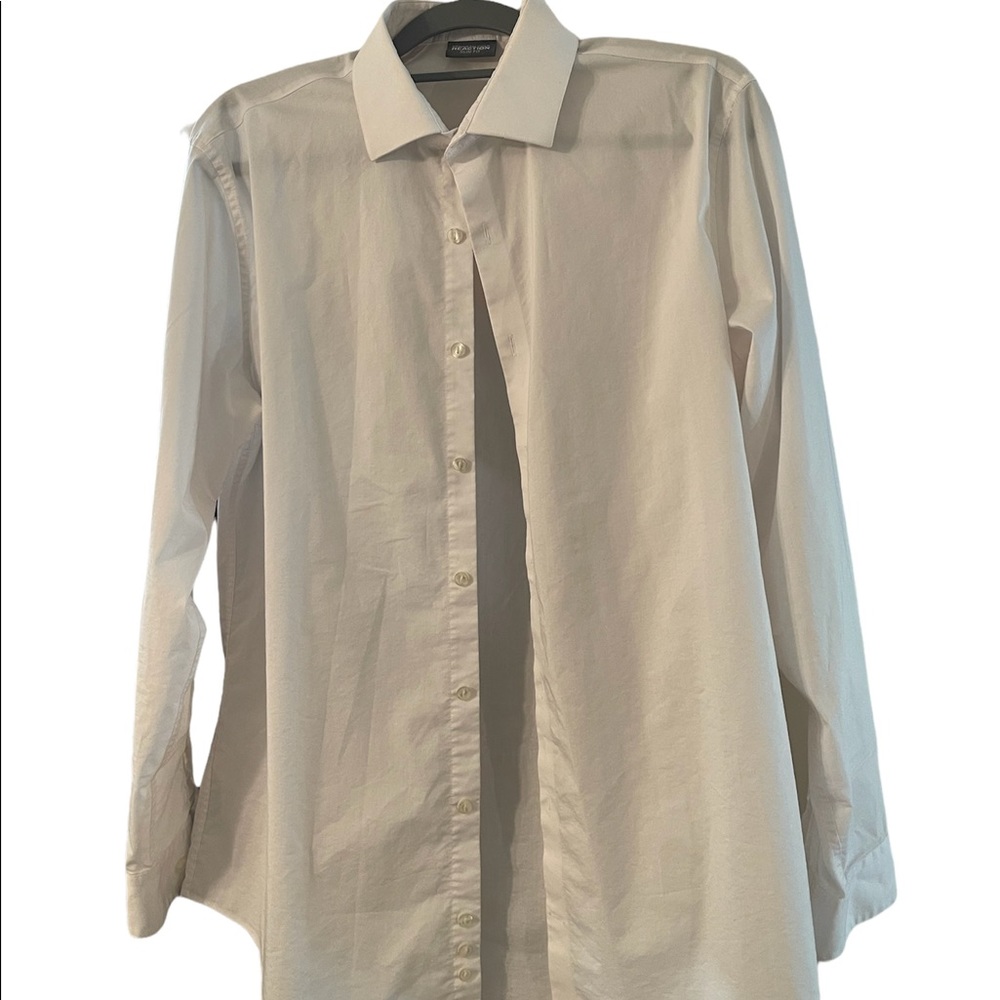 Men’s white button long sleeve collared shirt
